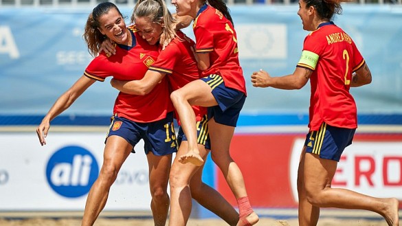La Selección Española Femenina de Fútbol Playa.