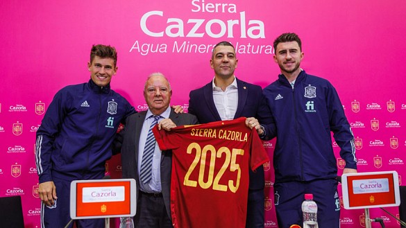 Selecciones nacionales de fútbol y competiciones de la RFEF contarán con Agua Sierra de Cazorla como nuevo colaborador