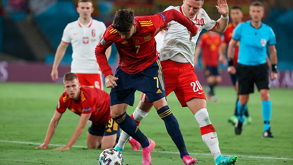 Momento del partido entre España y Polonia jugado en Sevilla