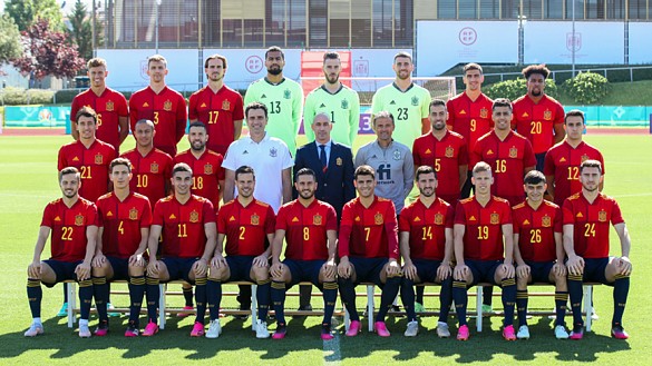 La Selección española se realiza su fotografía oficial de corto para la Eurocopa 2020